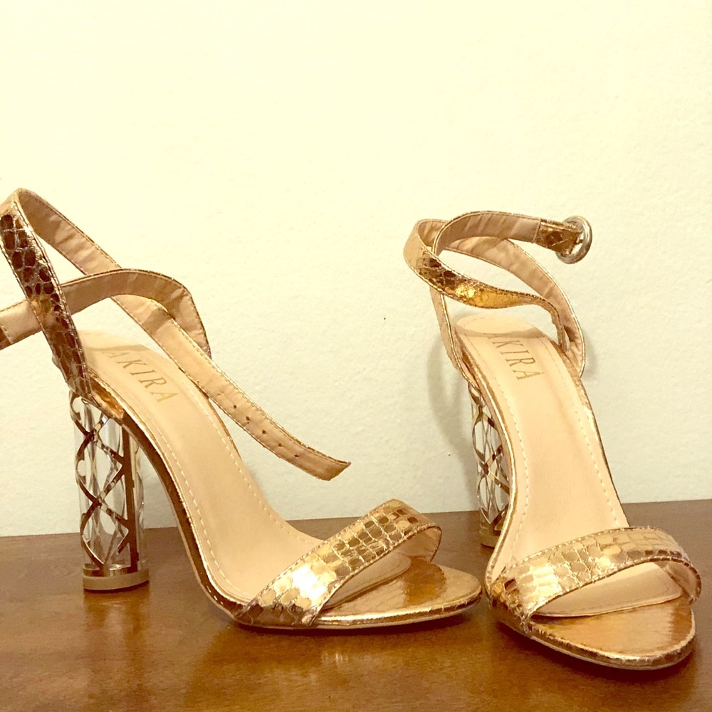 Heals with Straps